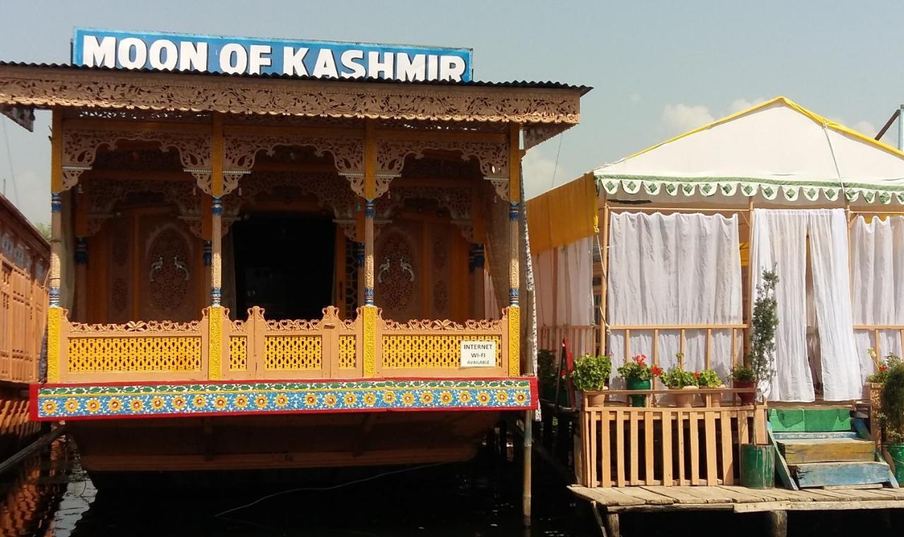 Houseboat Moon Of Kashmir Srīnagar Exterior foto