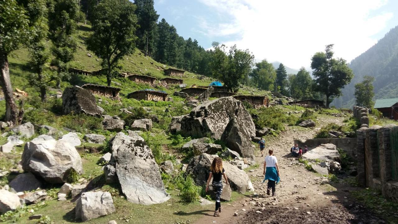 Houseboat Moon Of Kashmir Srīnagar Exterior foto